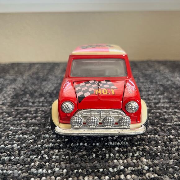 Mini Cooper Race Car Hot Blooded SS 5703 1/24 Diecast Opening Doors - Picture 4 of 13